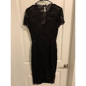 Lacey scoop-neck short-sleeve fitted dress